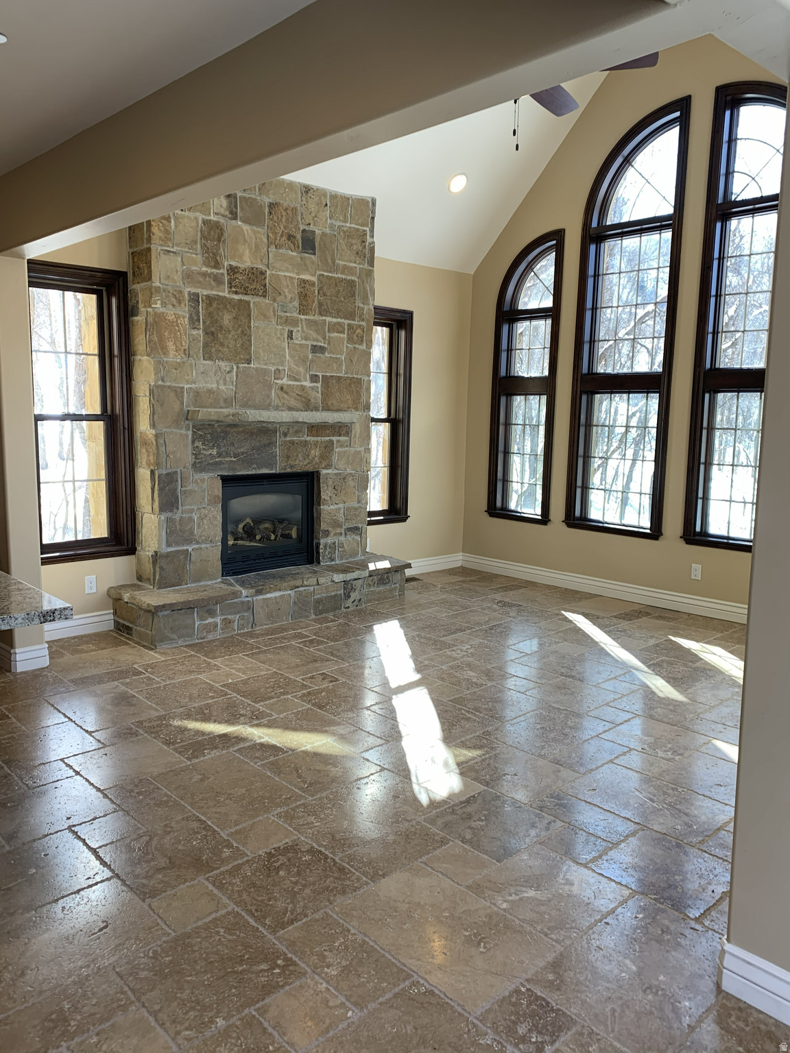 WOODLAND HILLS - Residential