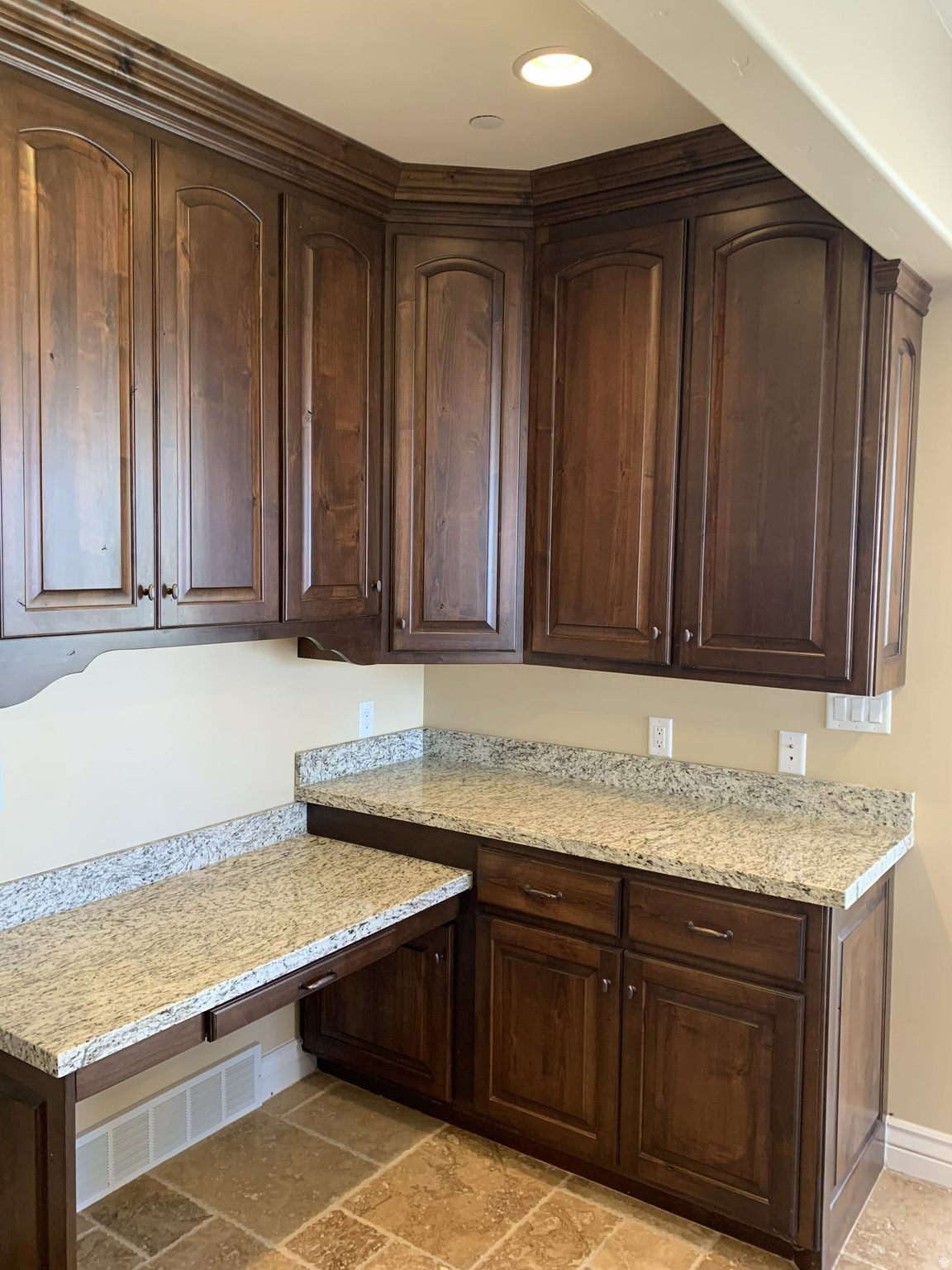 WOODLAND HILLS - Residential
