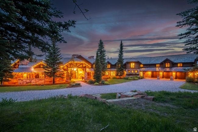 1943 N WOLF CREEK RANCH RD 12