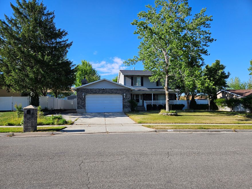 Great Family Home In The Center Of The East Sandy. This Inviting Two-Story Family Home Offers The Perfect Combination Of Comfort And Convenience.  A Great Floorplan With Two Family Rooms And Five Bedrooms And Plenty Of Storage For Your Favorite Things. You'll Have Plenty Of Room To Entertain With A large Fenced yard And A wonderful Covered Patio. With 2 Furnaces/AC, The House Stays Warm In The Winter And Cool In The Summer. Close To Little And Big Cottonwood Canyons With Great Ski Resorts And Summer Activities.
