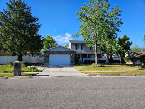 Homes For Sale - 1224 E Earl Way<br/> Salt Lake County, Sandy, UT 84094