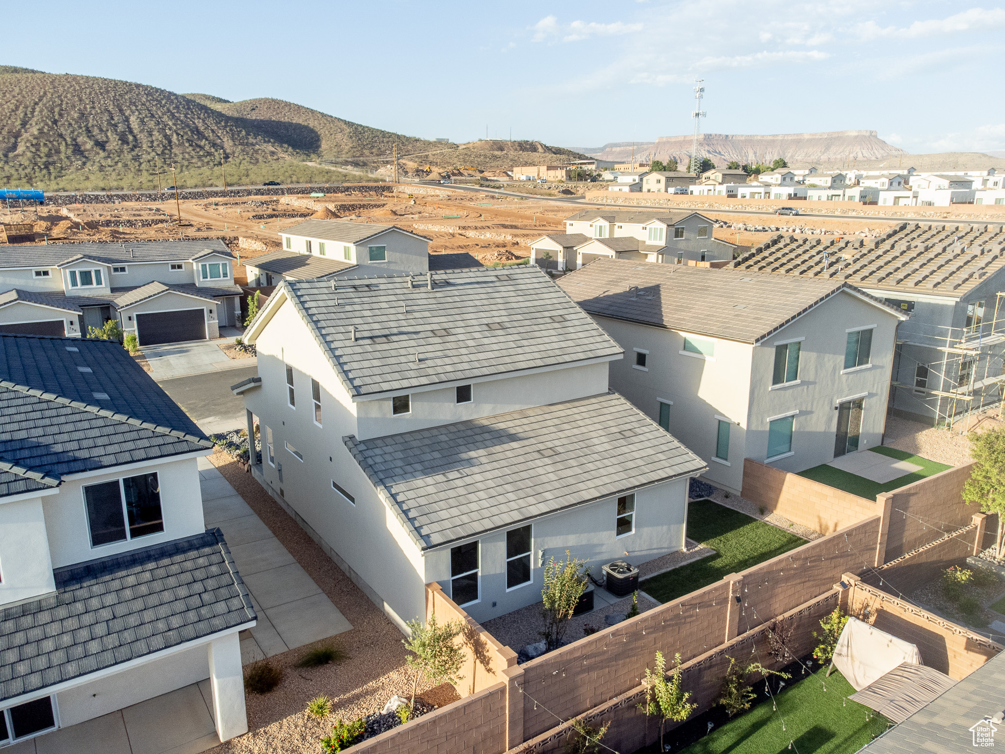 HURRICANE HOLLOW - Residential