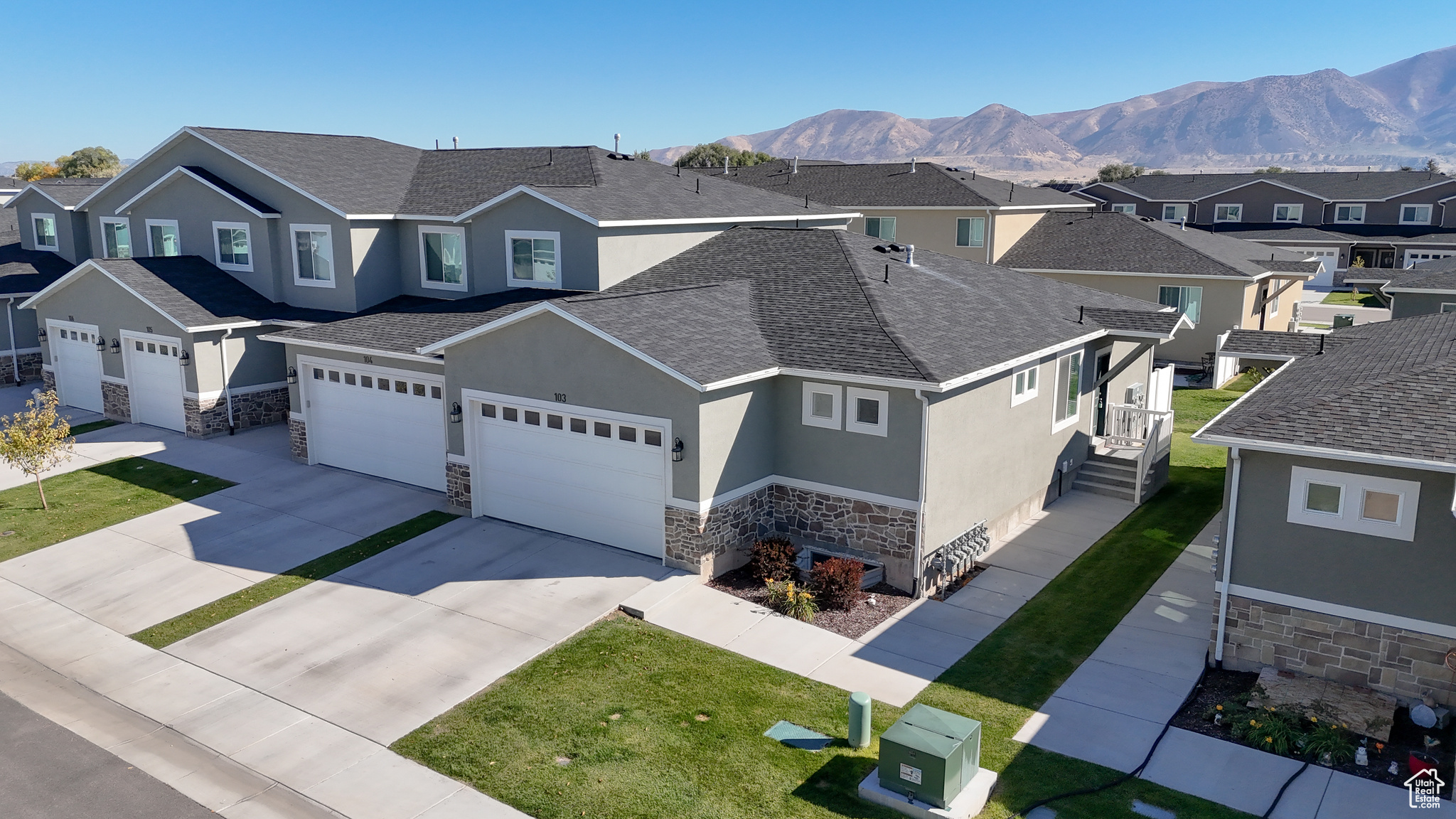 ASPEN RIDGES - Residential