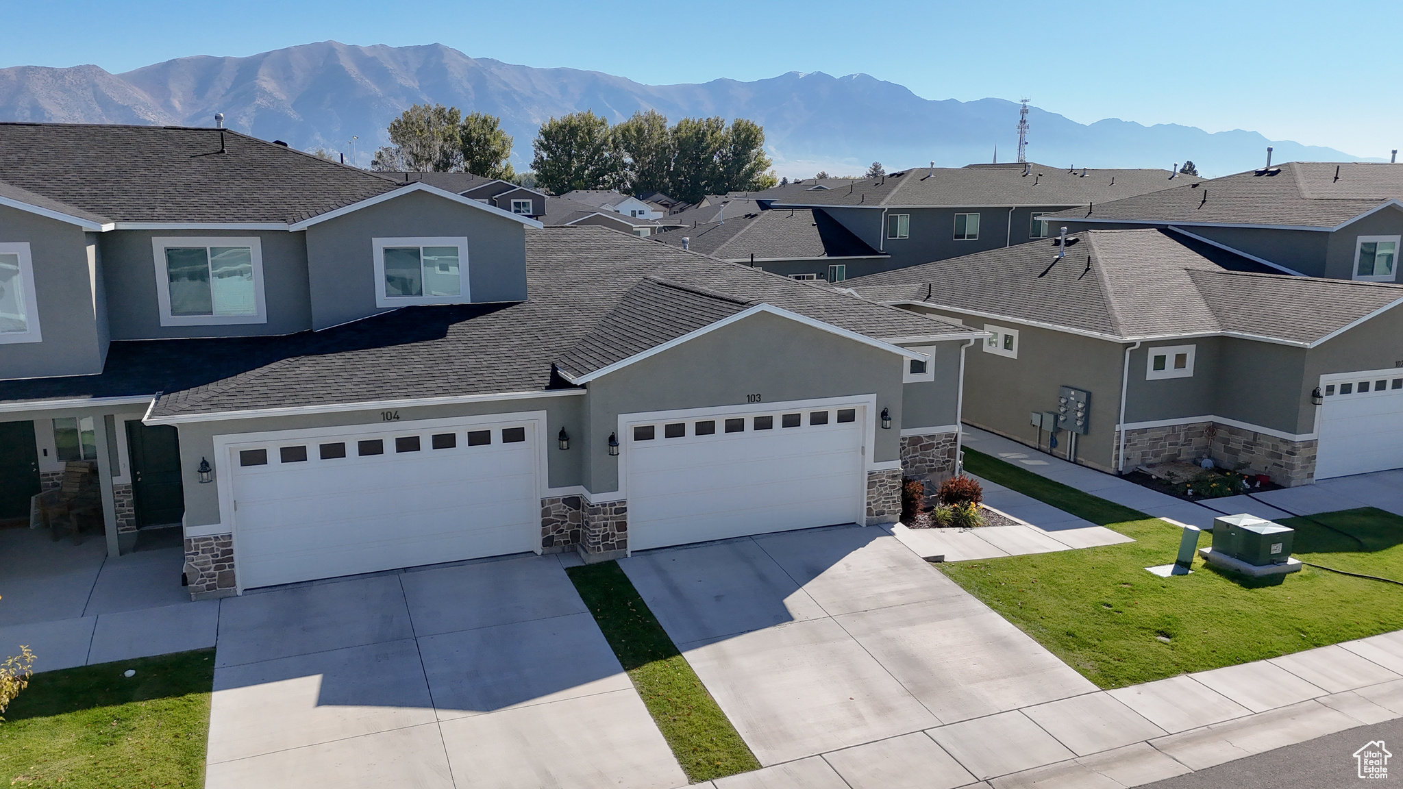ASPEN RIDGES - Residential