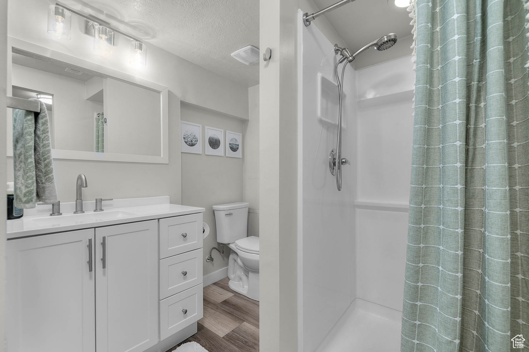 APRIL MEADOWS - Residential