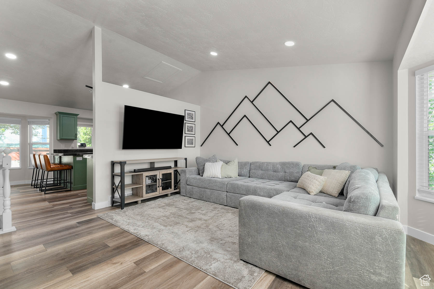 APRIL MEADOWS - Residential