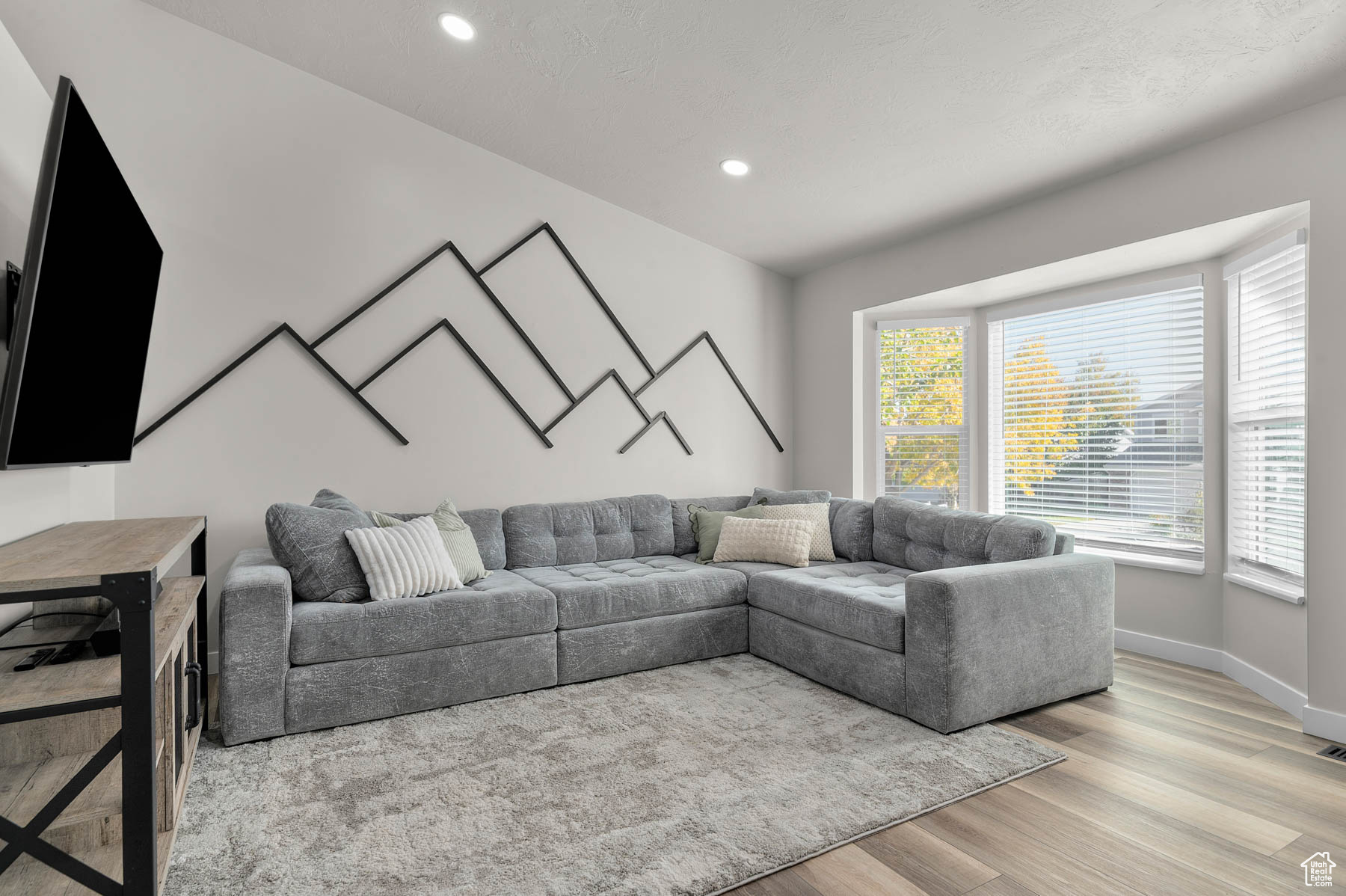 APRIL MEADOWS - Residential