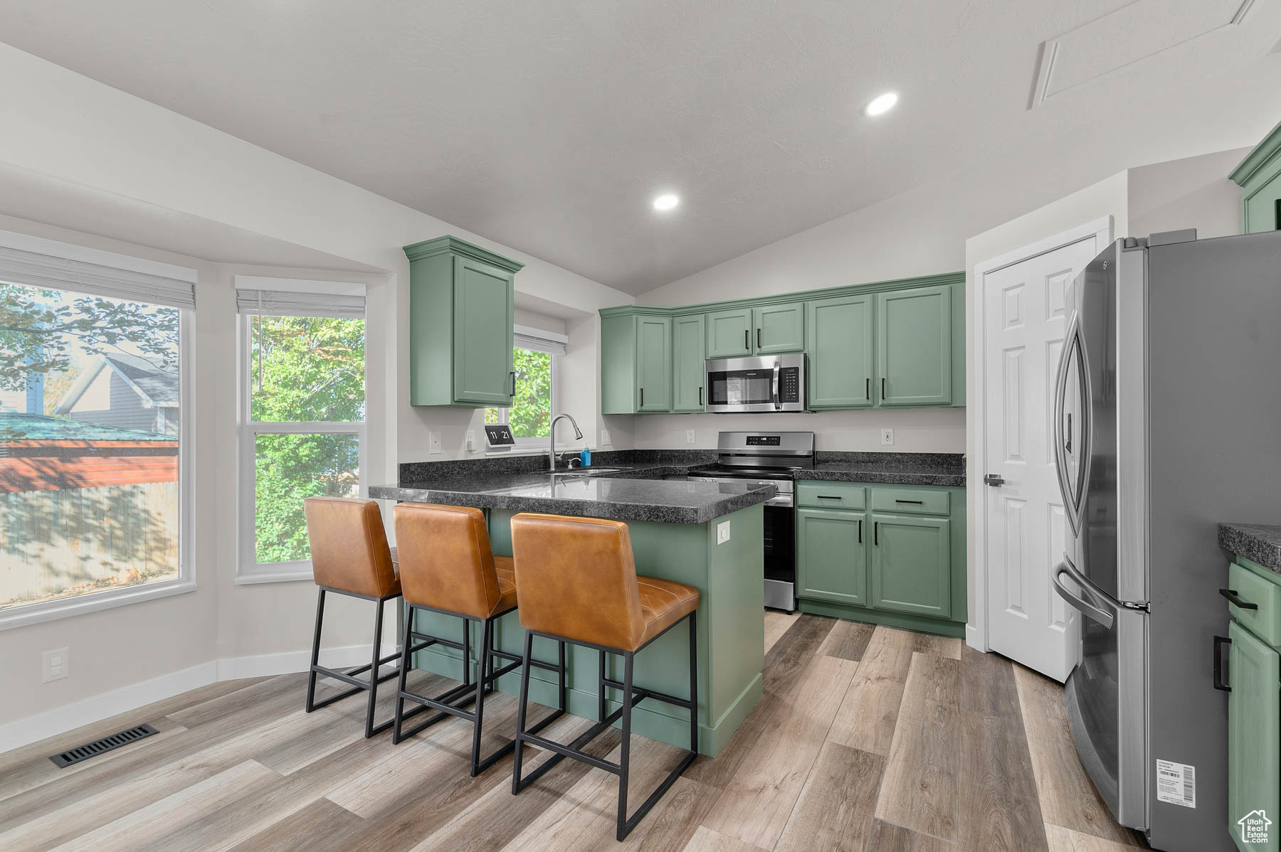 APRIL MEADOWS - Residential