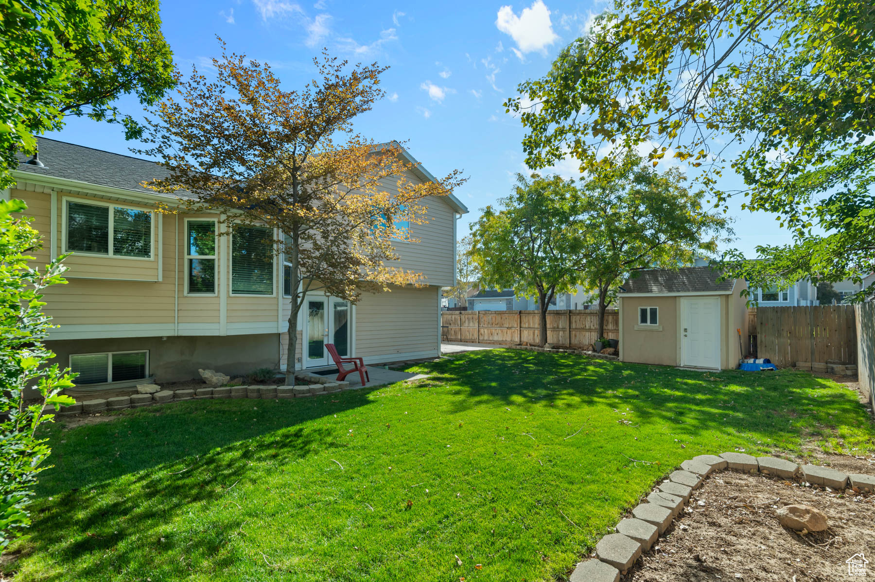 APRIL MEADOWS - Residential