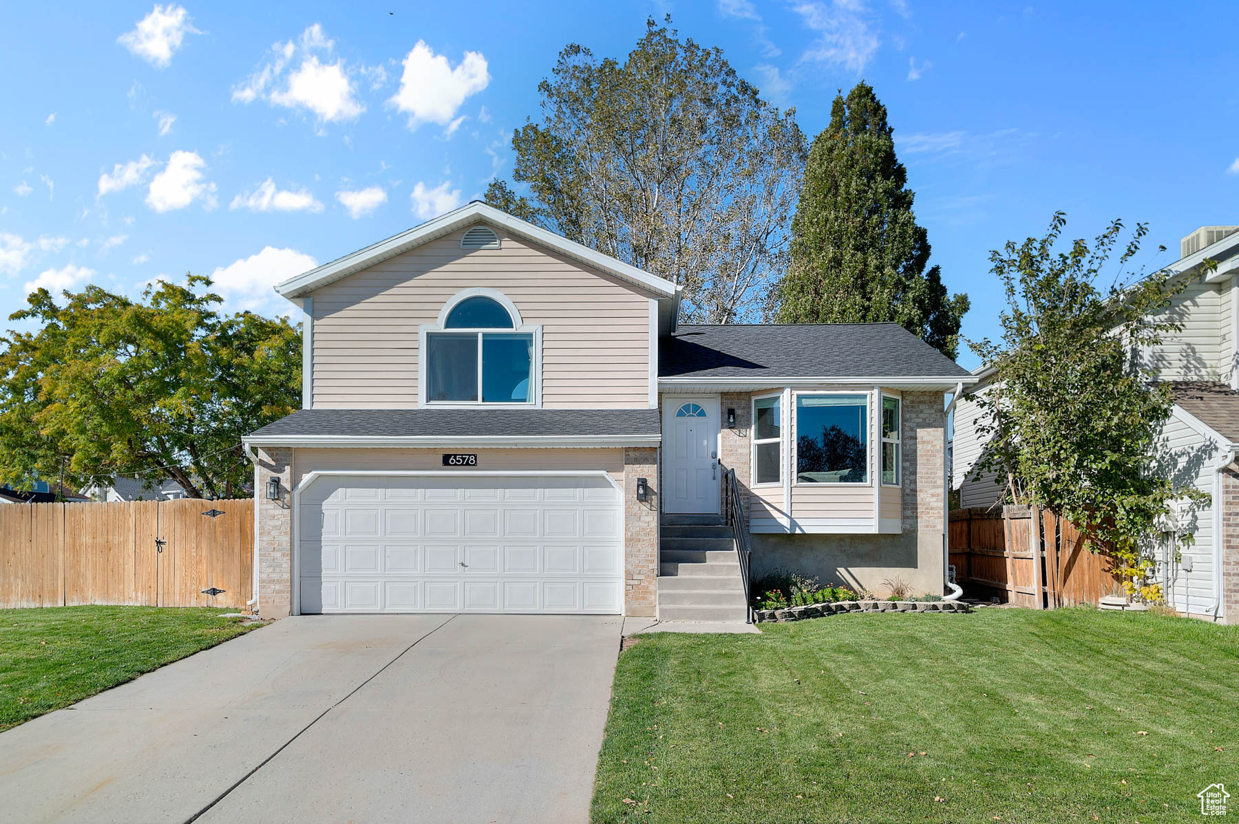 APRIL MEADOWS - Residential