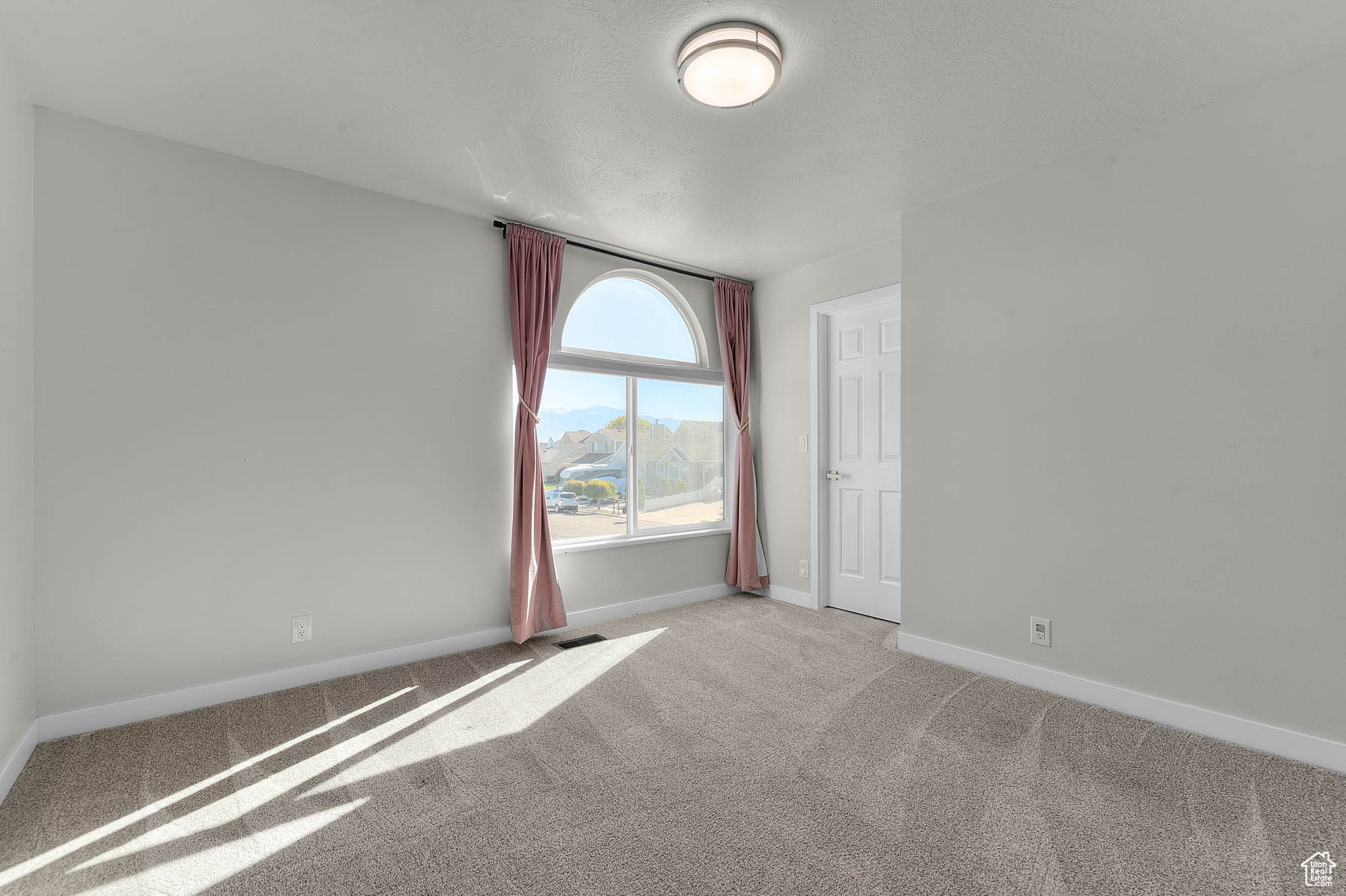 APRIL MEADOWS - Residential