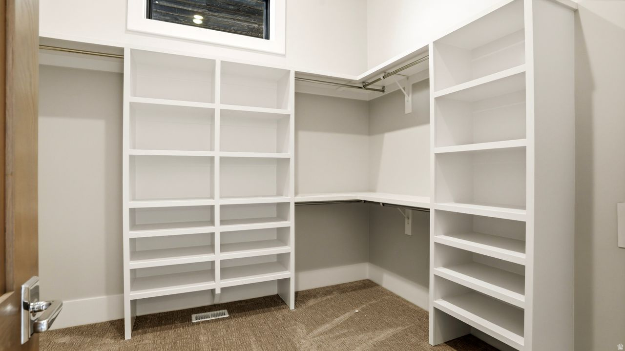 STEEPLE CHASE - Residential