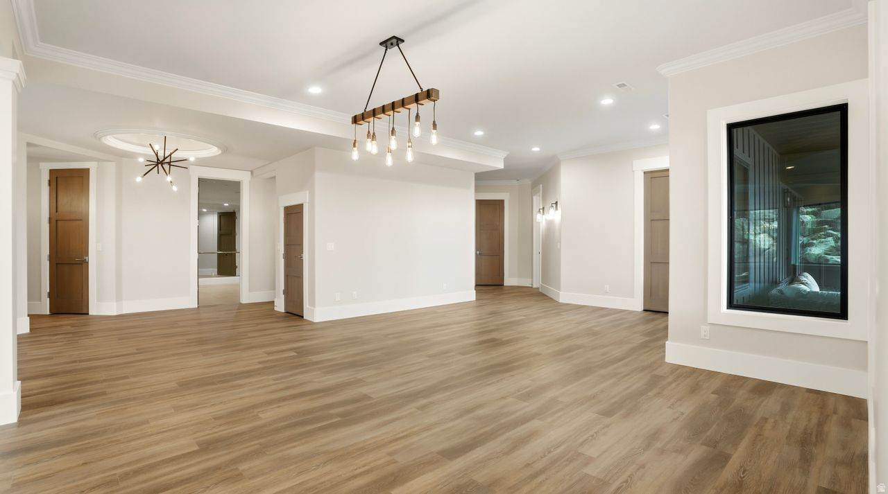 STEEPLE CHASE - Residential