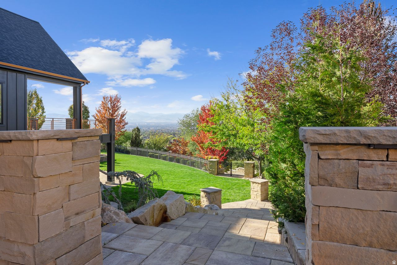 STEEPLE CHASE - Residential