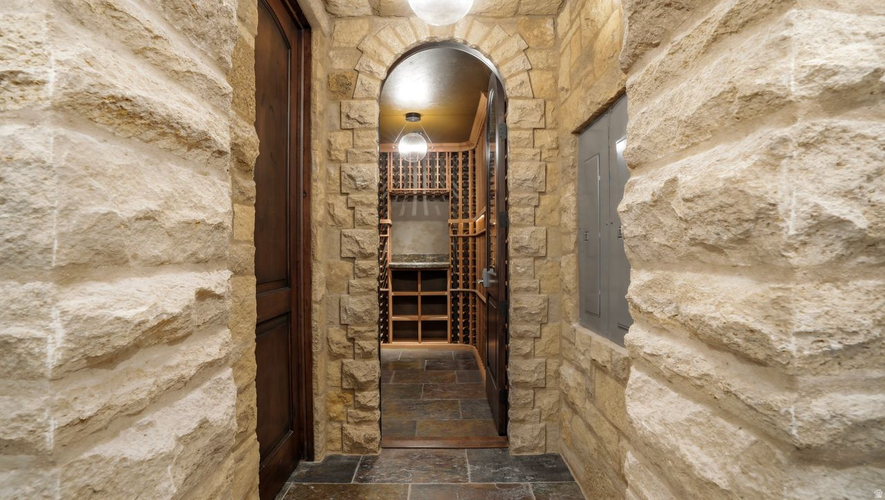 STEEPLE CHASE - Residential