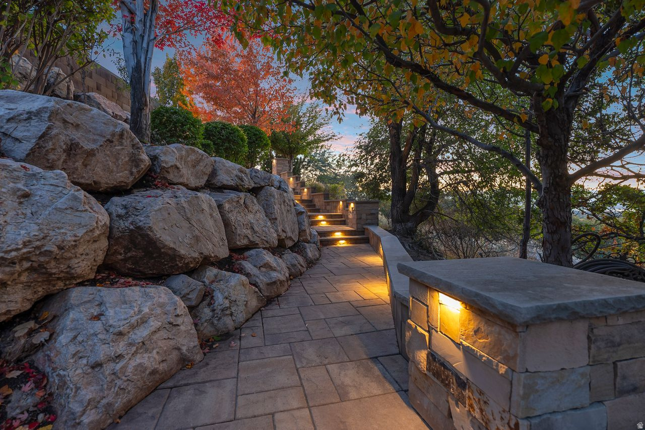 STEEPLE CHASE - Residential