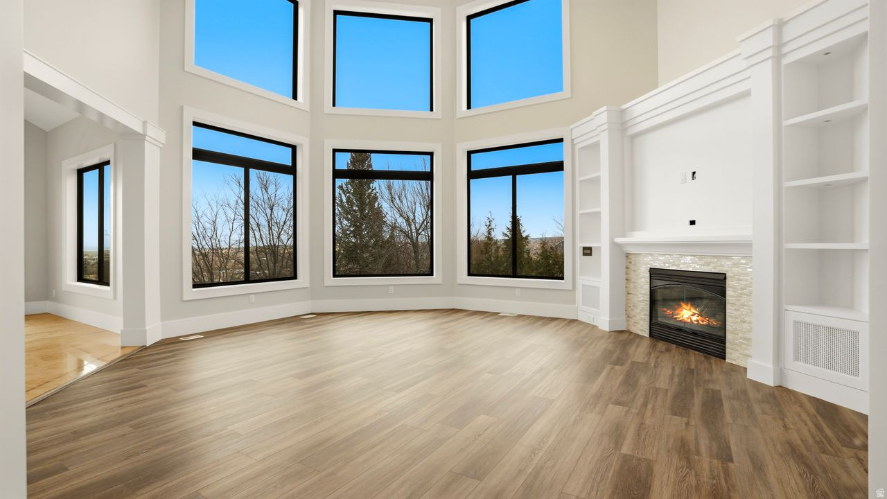 STEEPLE CHASE - Residential