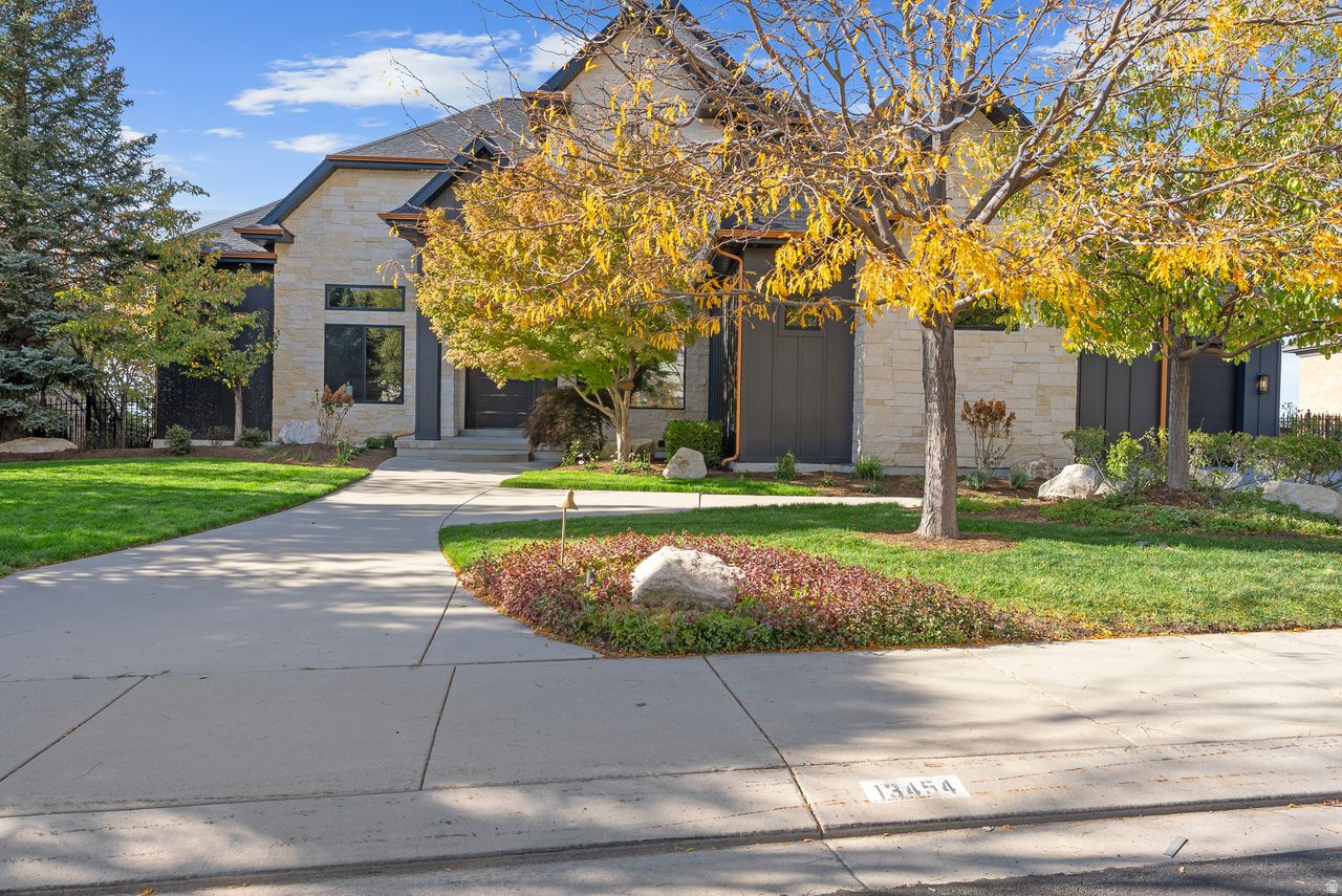 STEEPLE CHASE - Residential