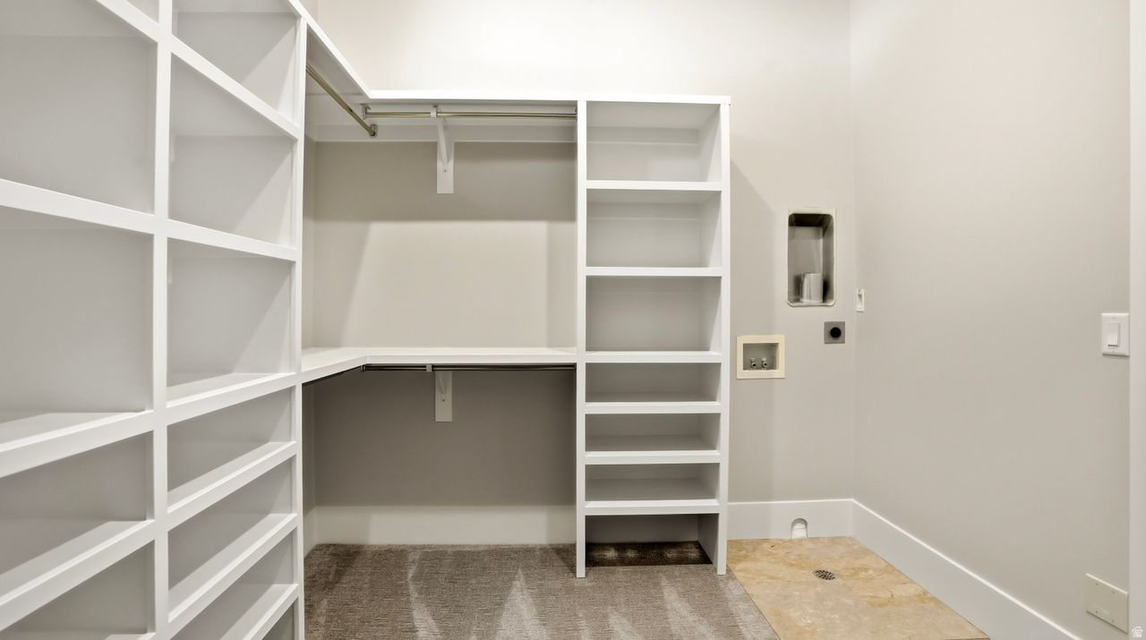 STEEPLE CHASE - Residential