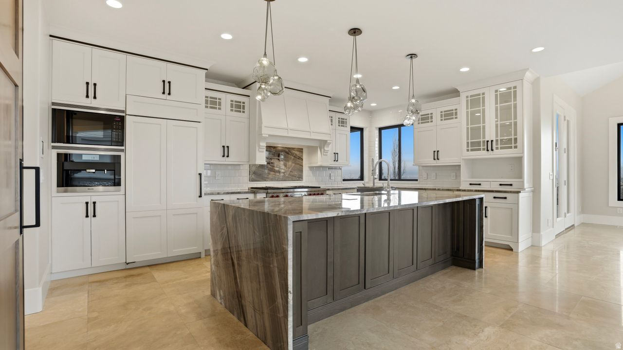 STEEPLE CHASE - Residential