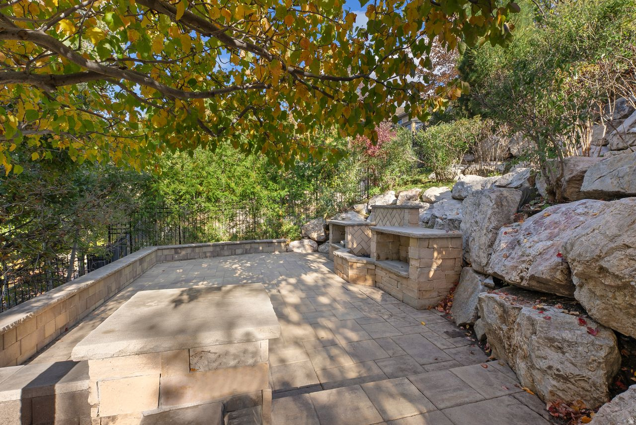 STEEPLE CHASE - Residential