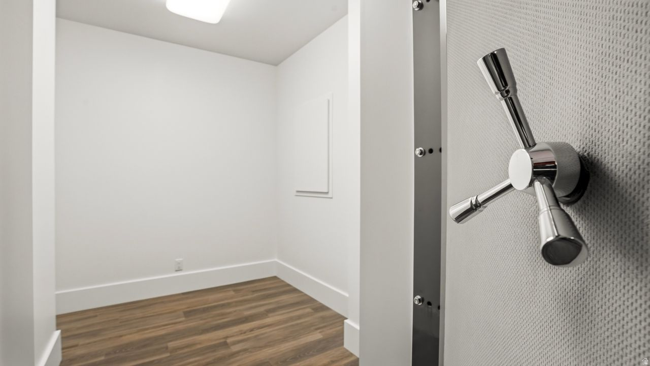 STEEPLE CHASE - Residential