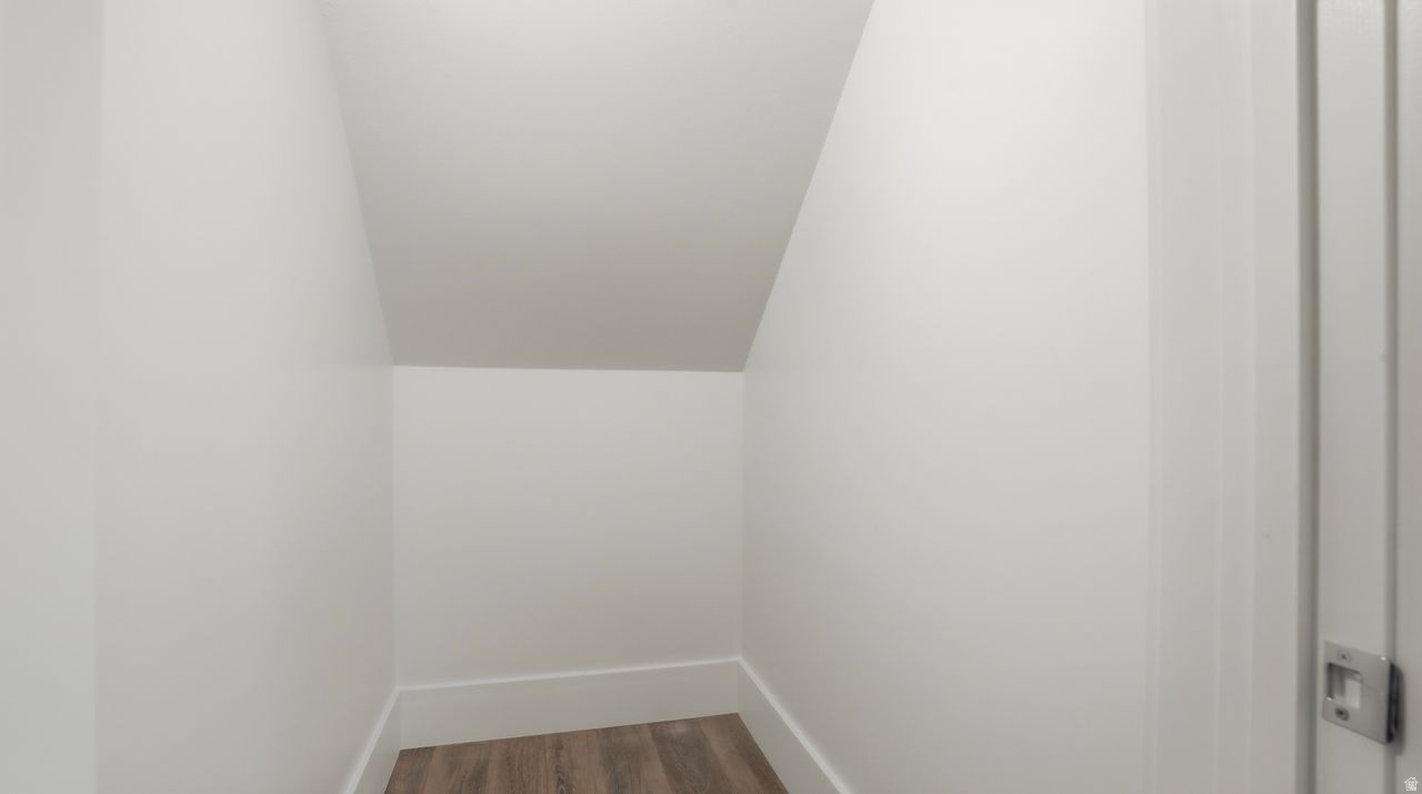 STEEPLE CHASE - Residential