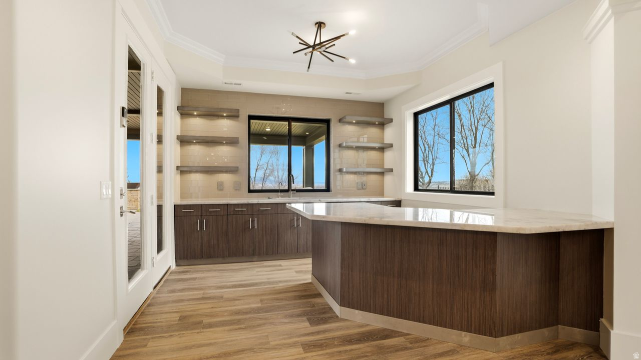 STEEPLE CHASE - Residential