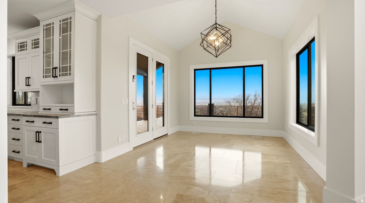 STEEPLE CHASE - Residential