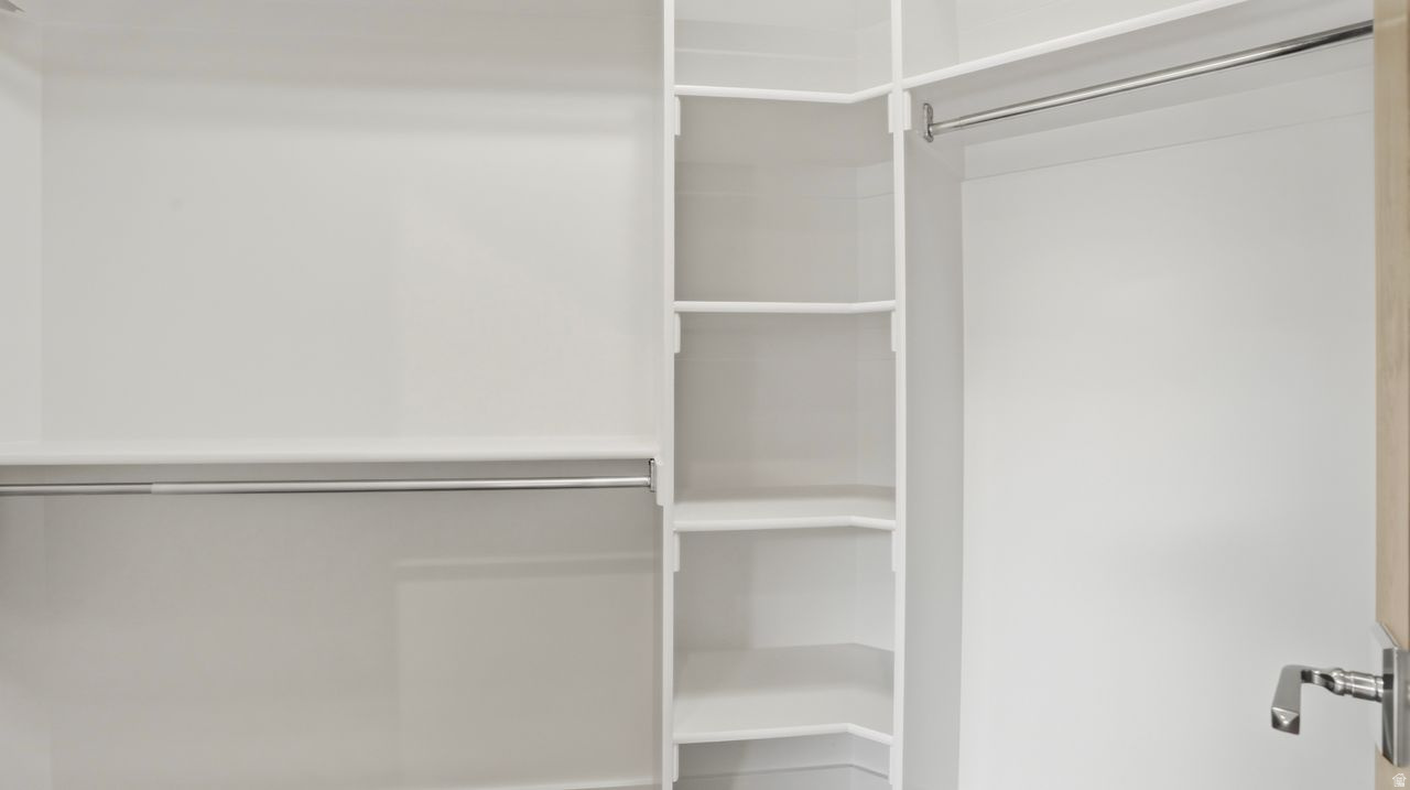 STEEPLE CHASE - Residential