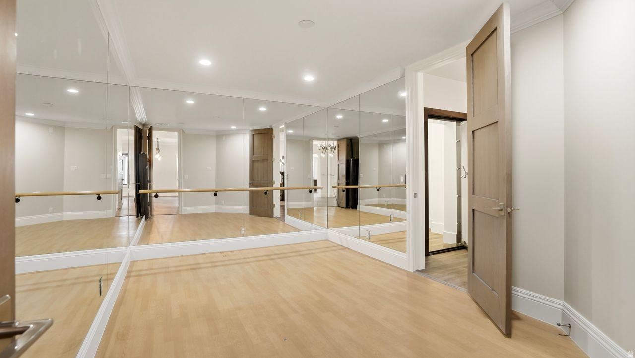 STEEPLE CHASE - Residential