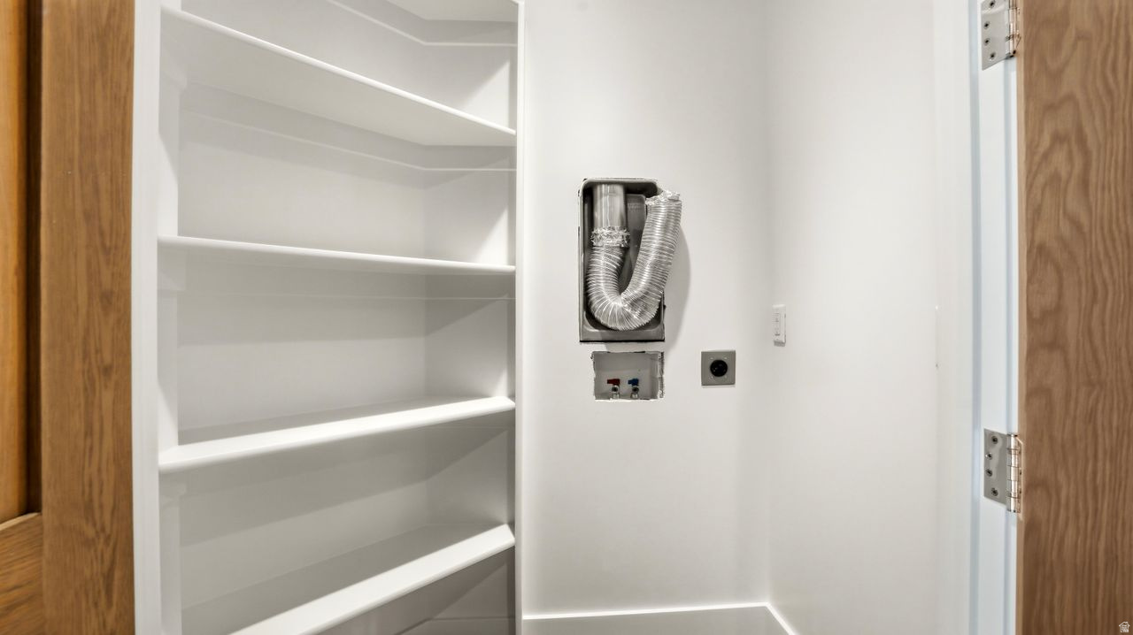 STEEPLE CHASE - Residential