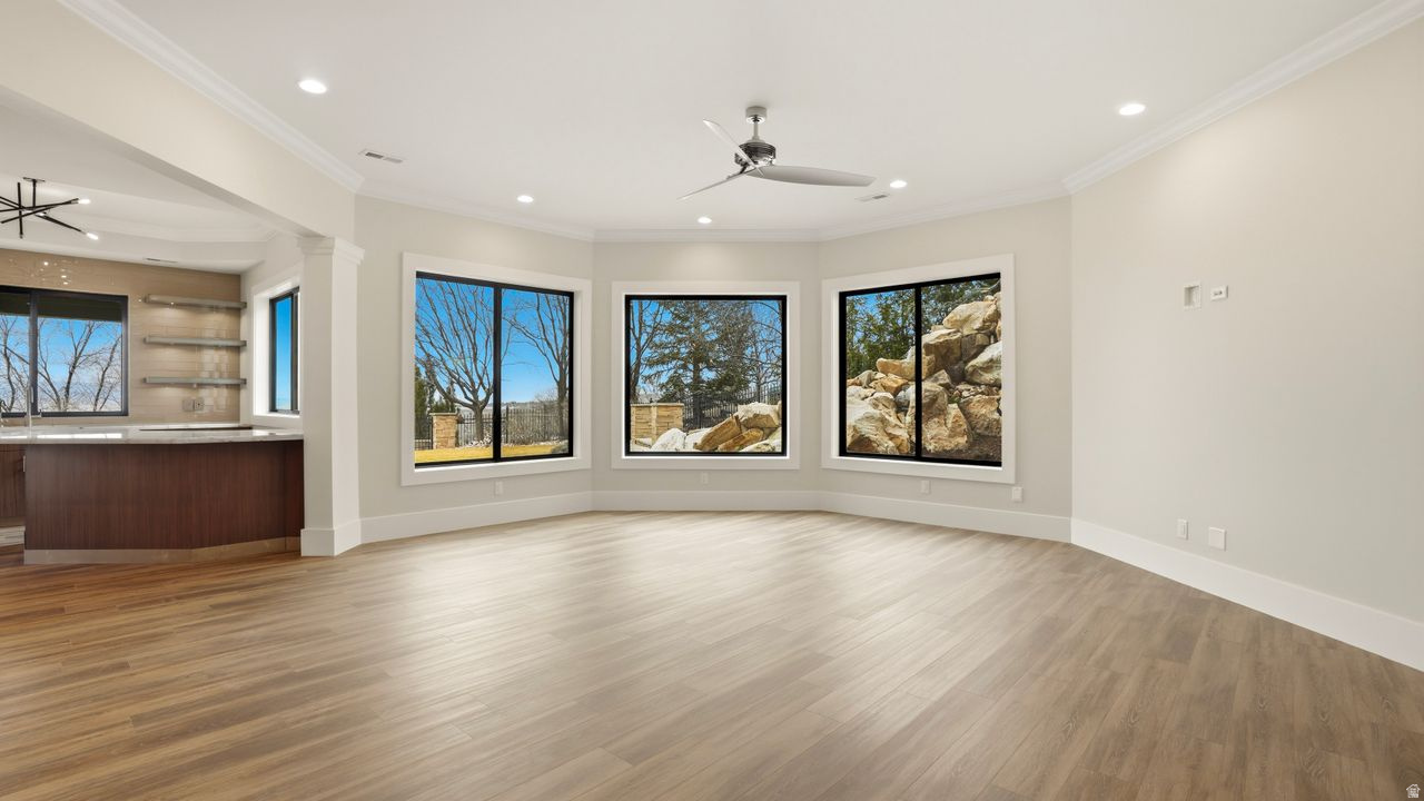 STEEPLE CHASE - Residential