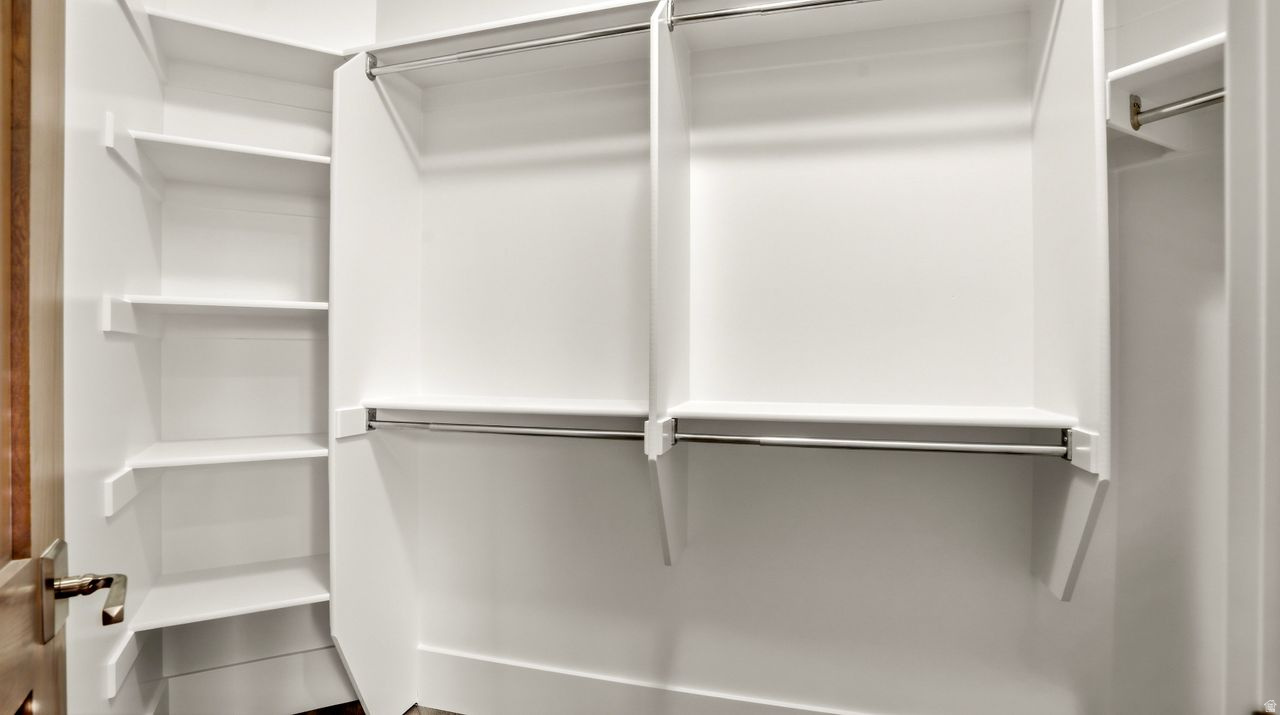 STEEPLE CHASE - Residential