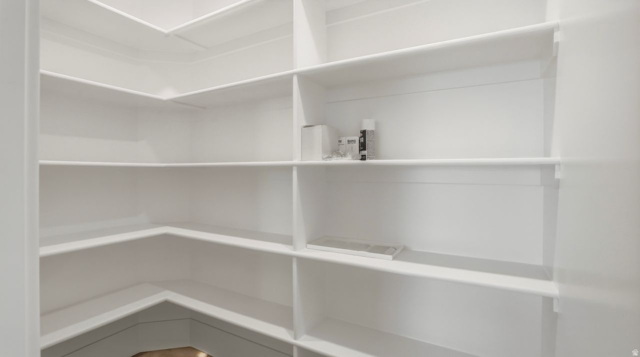 STEEPLE CHASE - Residential