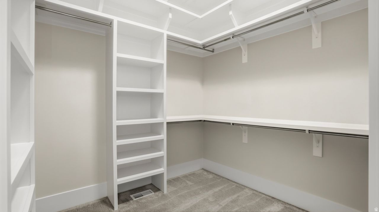 STEEPLE CHASE - Residential