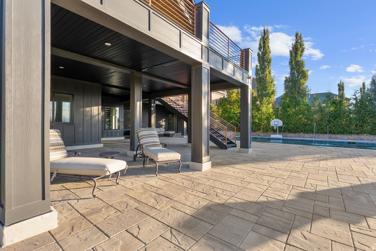 STEEPLE CHASE - Residential