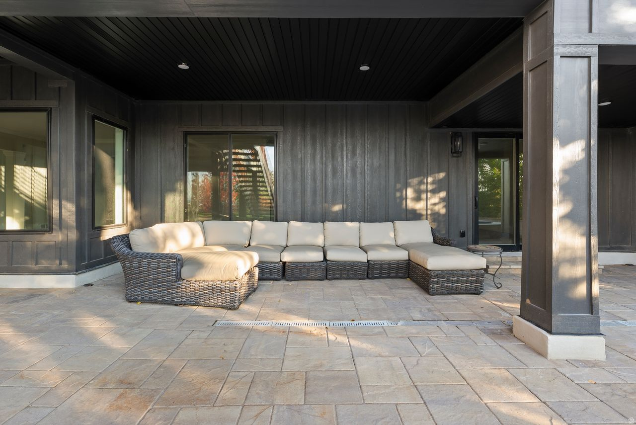 STEEPLE CHASE - Residential