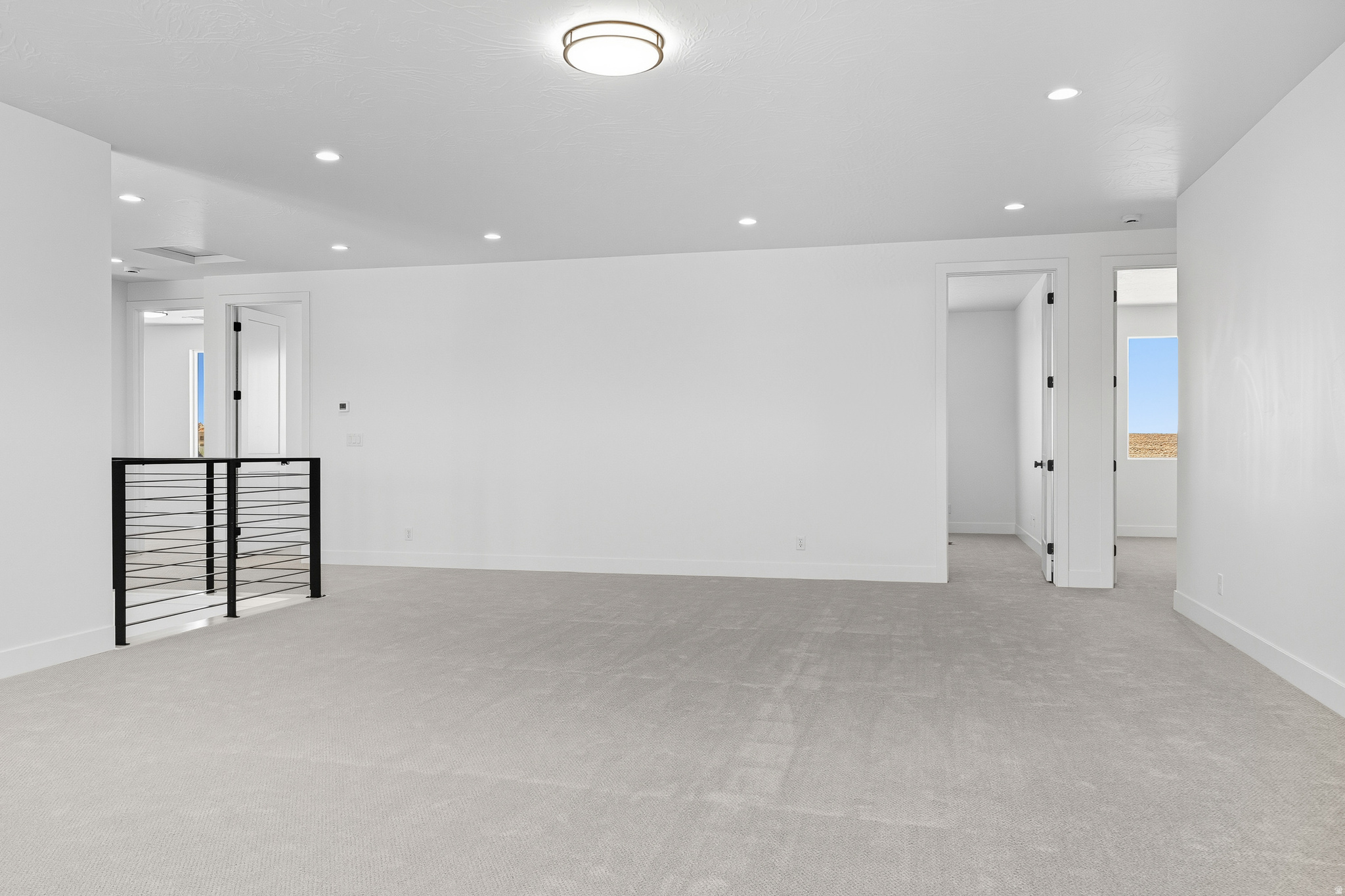 SAND POINT - Residential