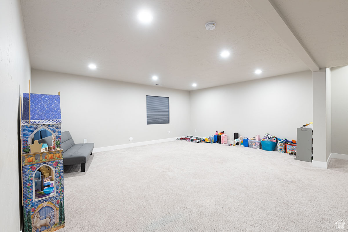 CRESCENT HILLS - Residential