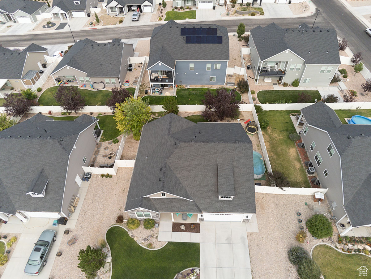 CRESCENT HILLS - Residential