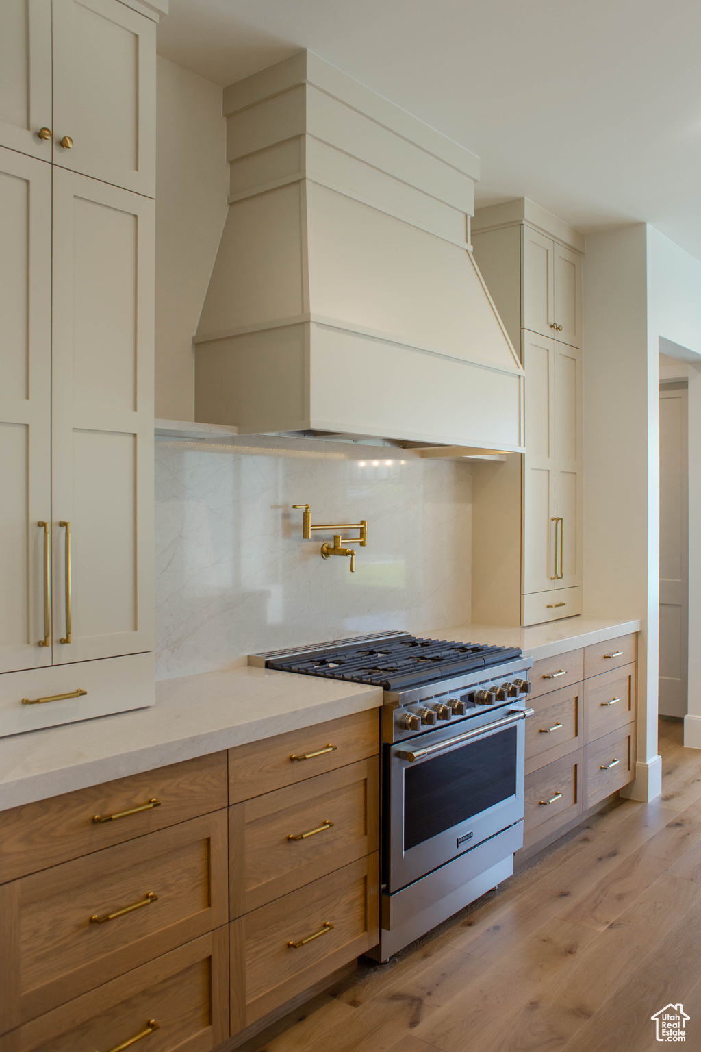 QUEENSRIDGE - Residential