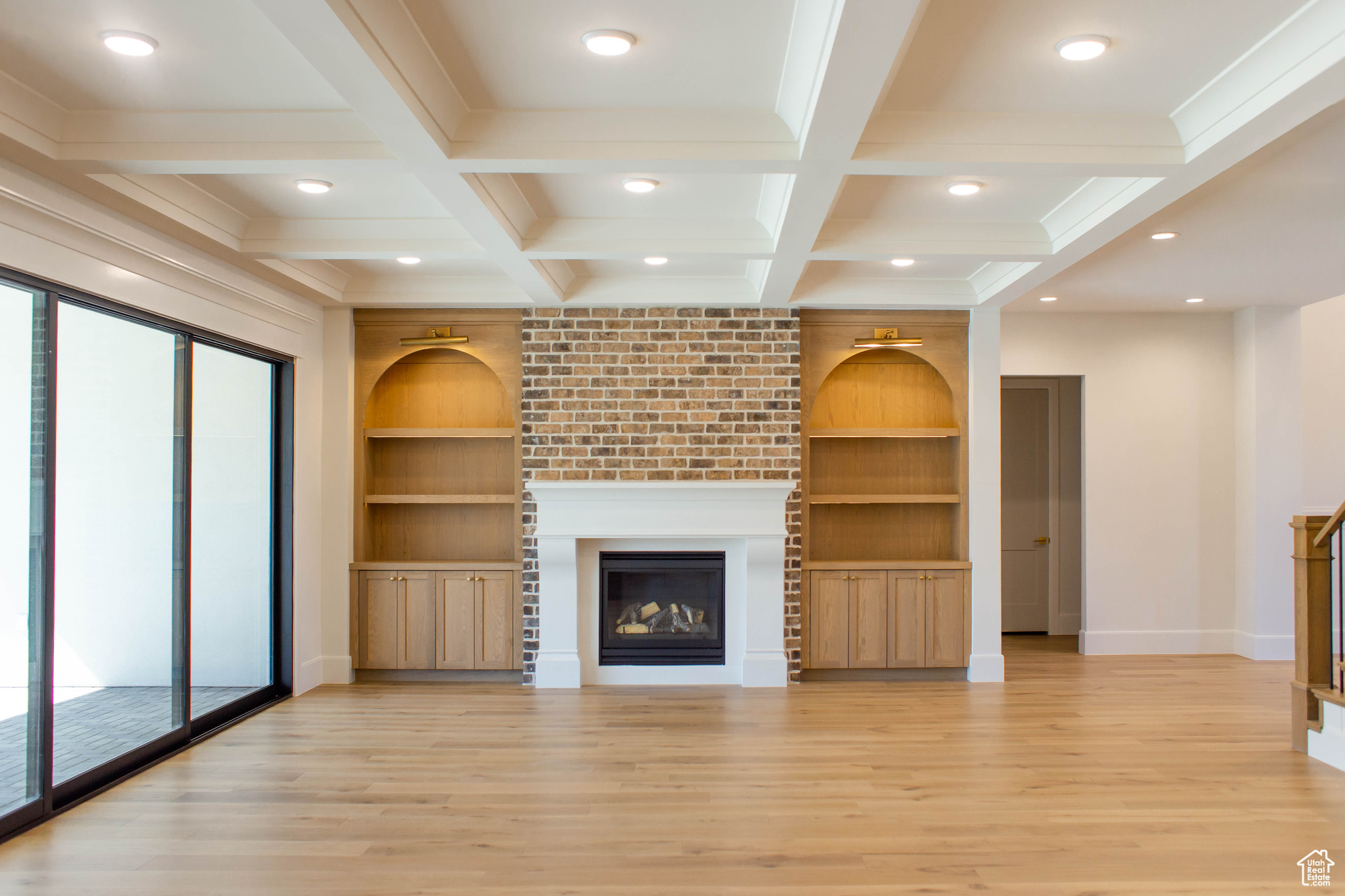 QUEENSRIDGE - Residential
