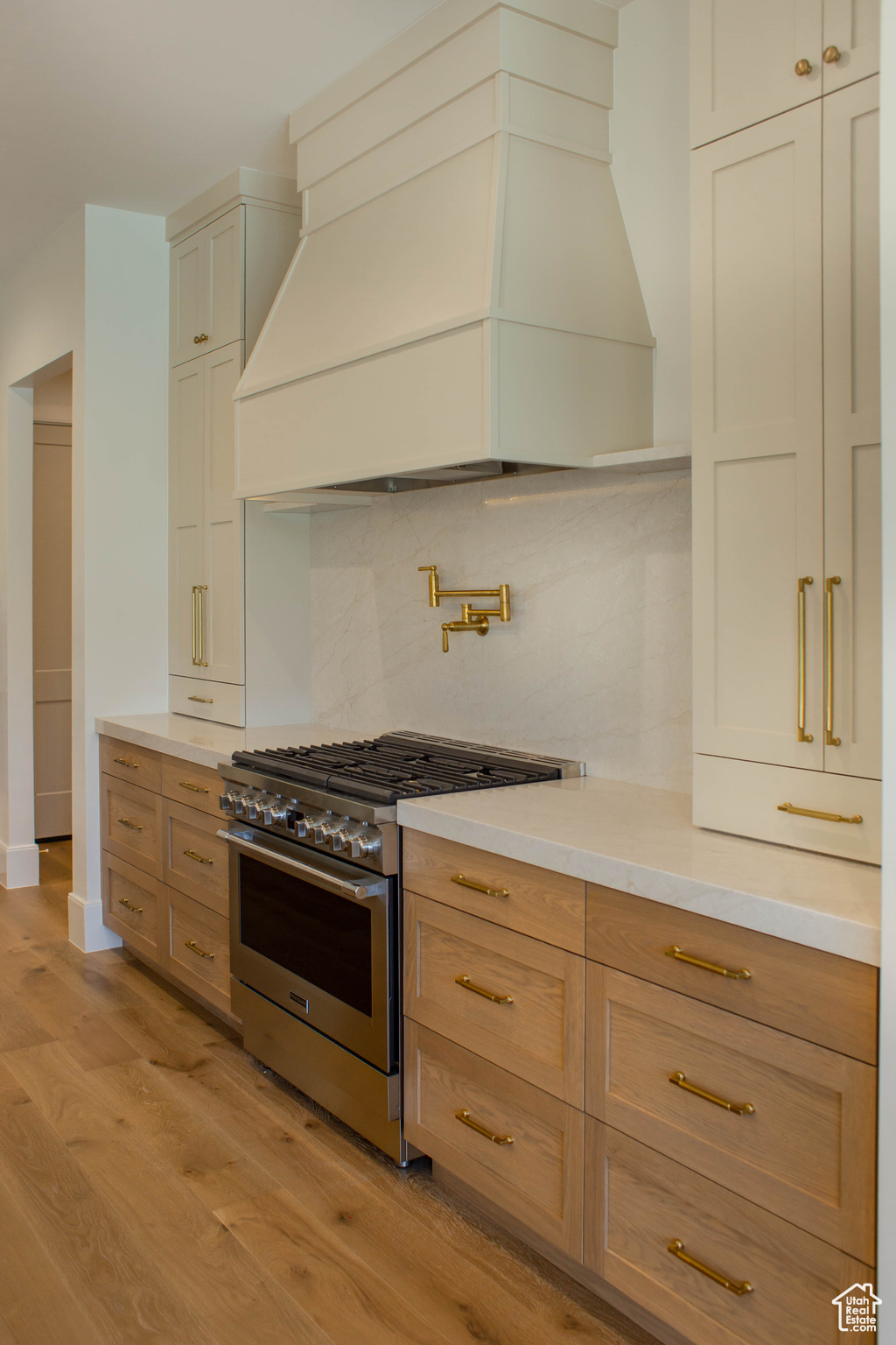 QUEENSRIDGE - Residential