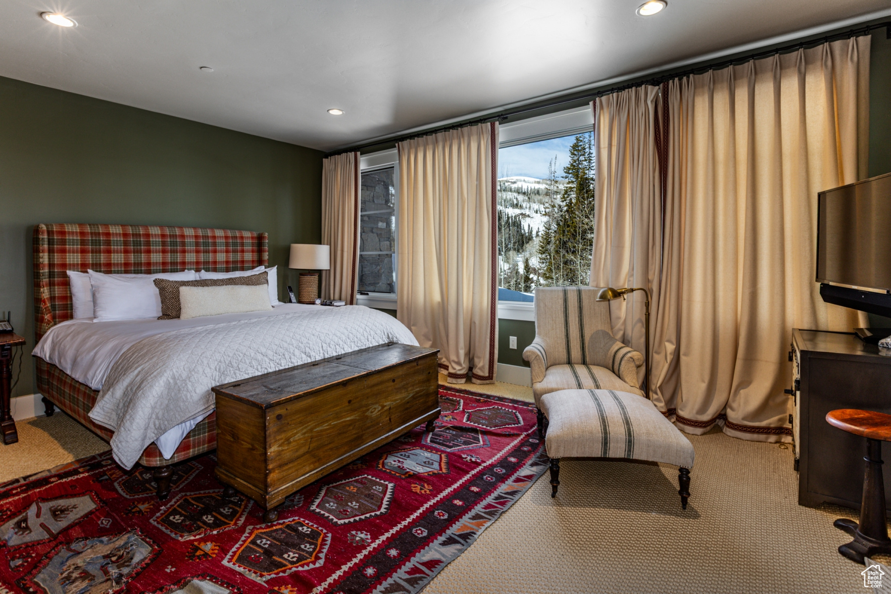 NAKOMA CONDOMINIUM - Residential Lease