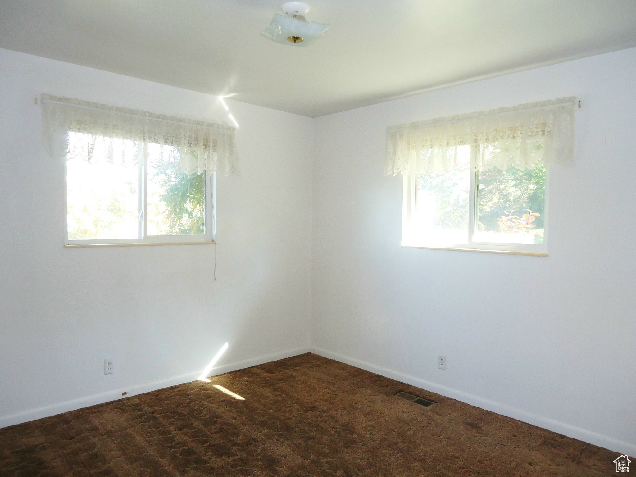 HILLCREST - Residential