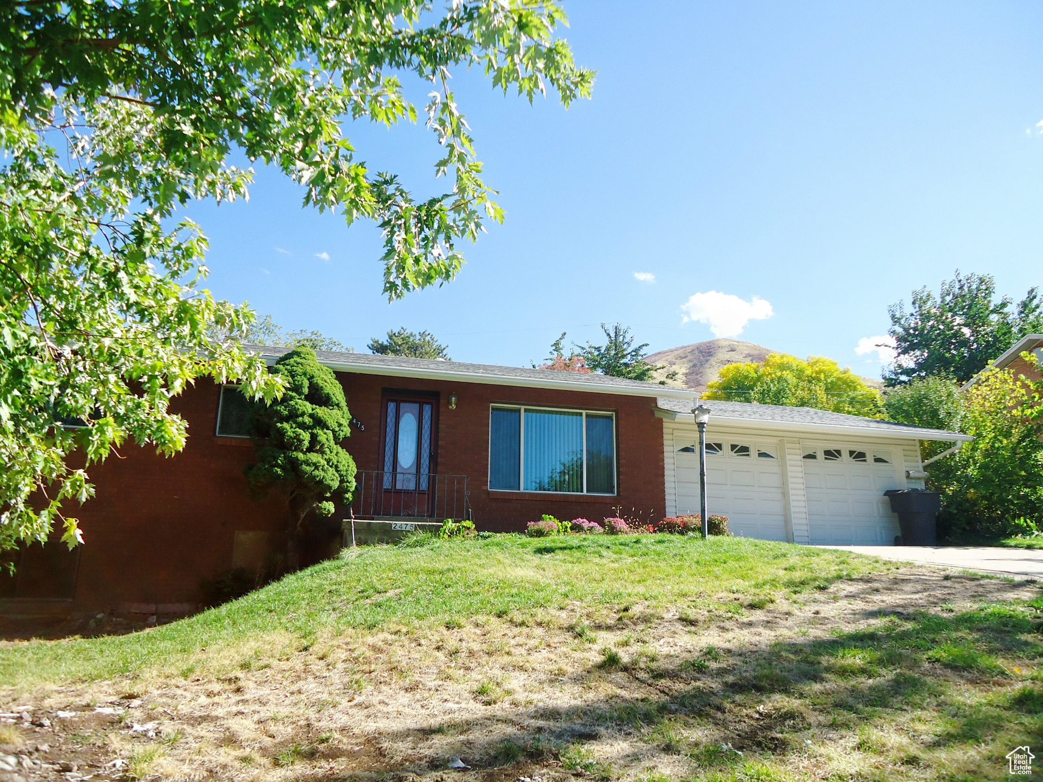 HILLCREST - Residential