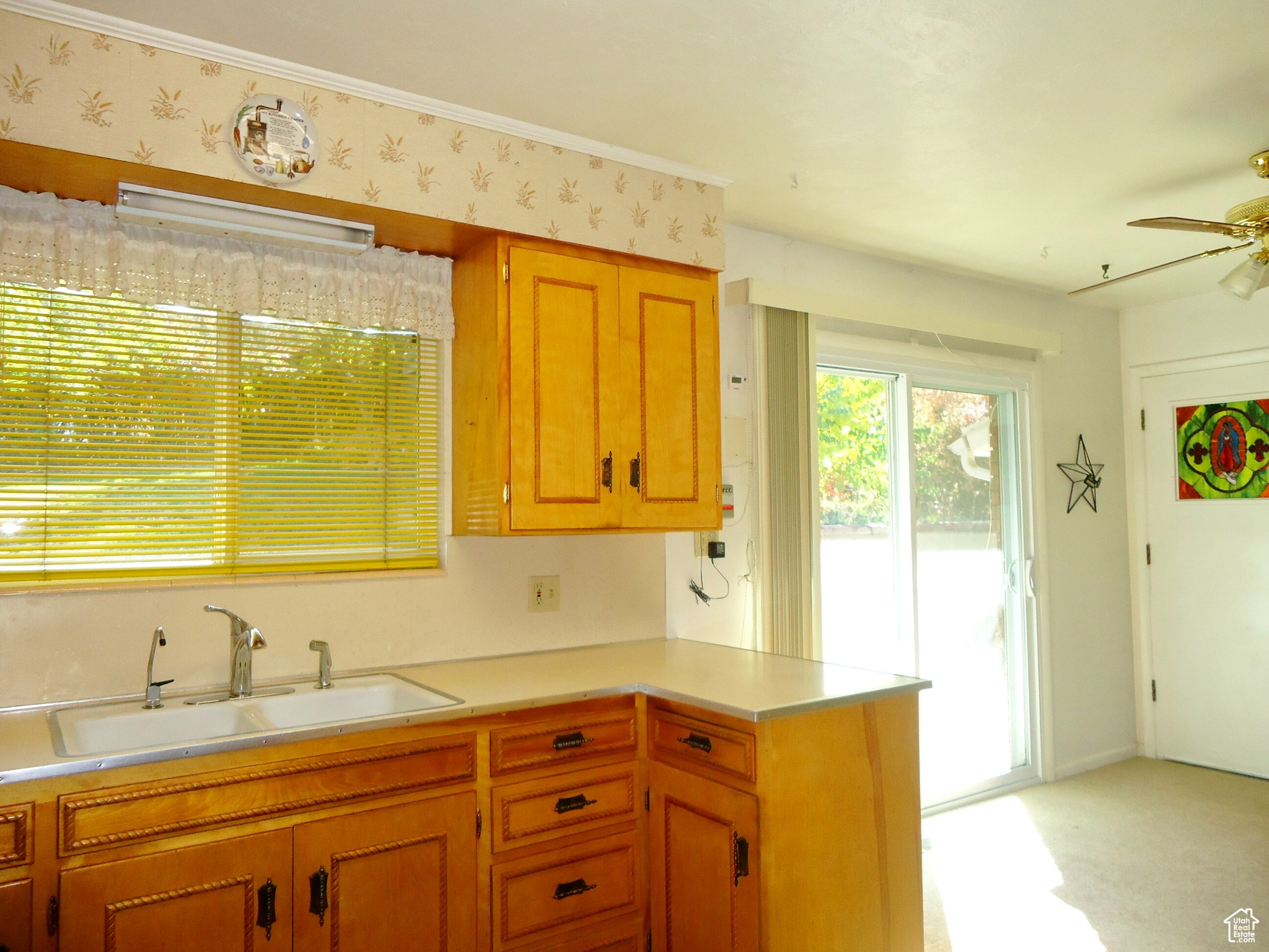 HILLCREST - Residential