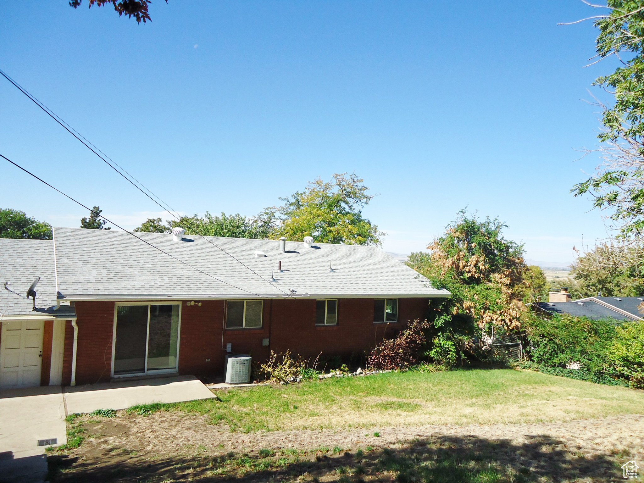 HILLCREST - Residential