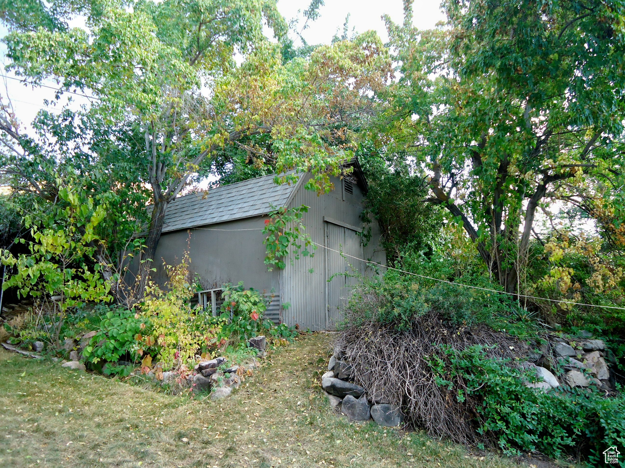 HILLCREST - Residential